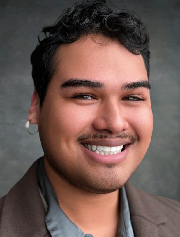 Ángel Hilario Álvarez, BA Through his work, Ángel integrates Neuroscience & Psychology to guide Holistic wellbeing, optimize Mind-Body health, and elevate Human potential